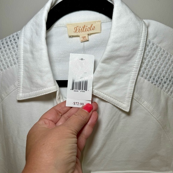NWT Long sleeved oversized white button down with waffle weave detail size M - Picture 6 of 6